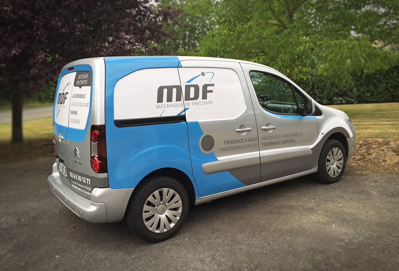 Habillage véhicule pour l'entreprise de mécanique de précision : MDF