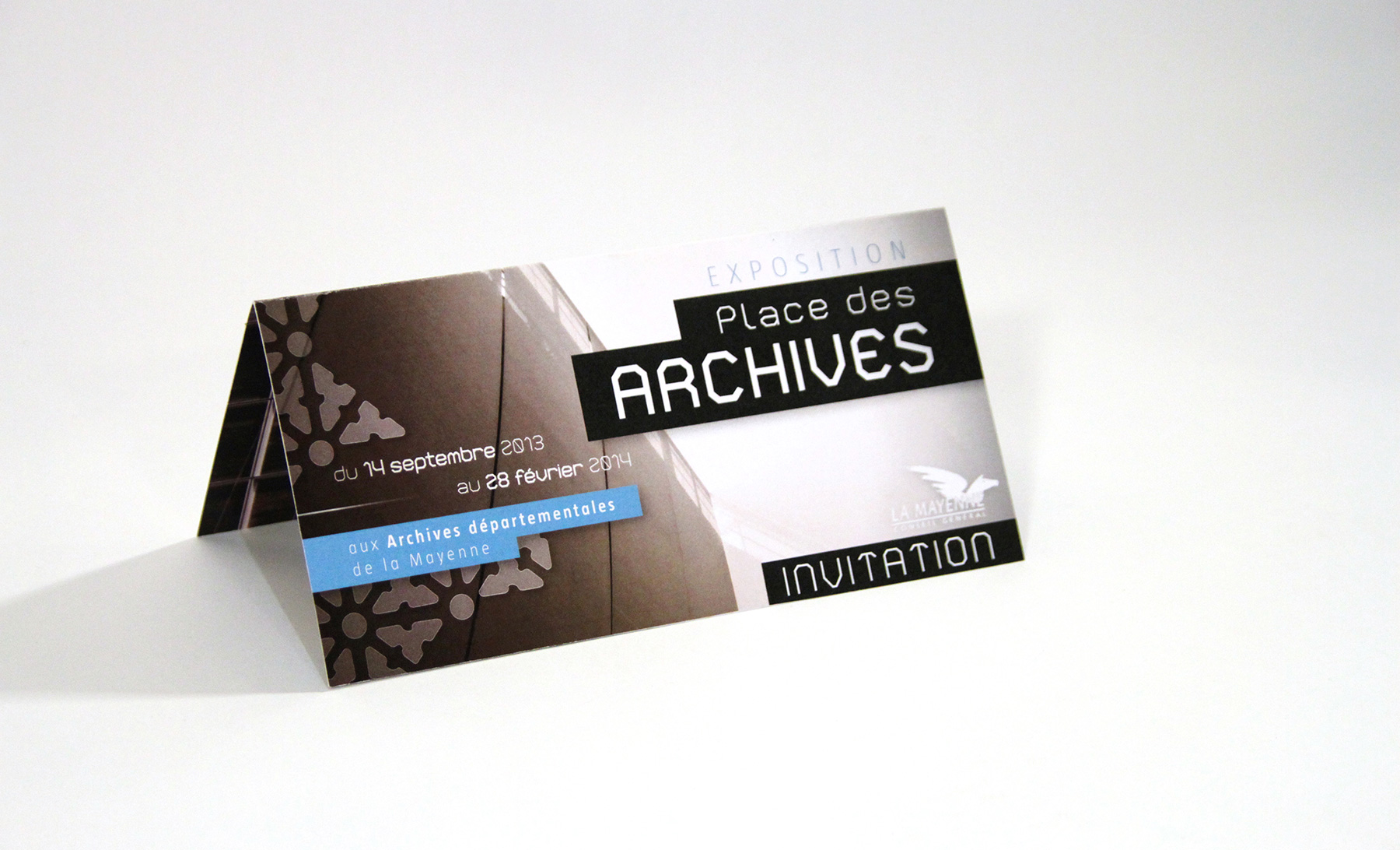 Invitation  pour l'exposition Place des archives